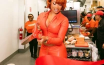 megan thee stallion cuts ribbon on her first popeyes franchise in miami