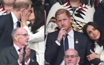 meghan markle packs on pda with prince harry at invictus games after trump s terrible comment meghan markle packs on pda with prince harry at invictus games after trump s terrible comment