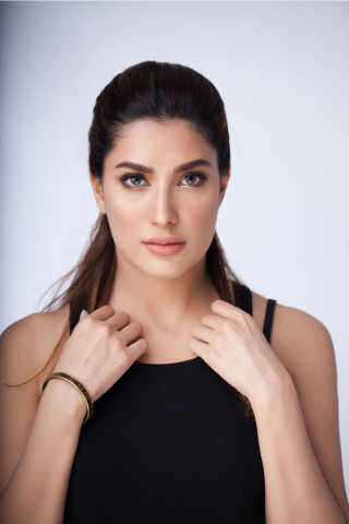 pakistani actor mehwish hayat photo mehwish hayat instagram pakistani actor mehwish hayat photo mehwish hayat instagram