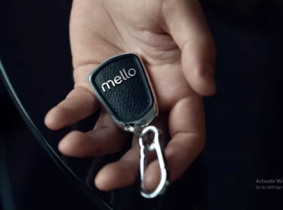mello three times faster charger weighs only 28 grams