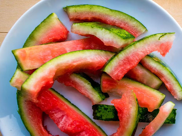 Six benefits of rubbing watermelon peel on your face   tribune.com.pk