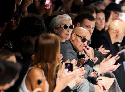 meryl streep shoots devil wears prada scene at milan fashion week meryl streep shoots devil wears prada scene at milan fashion week