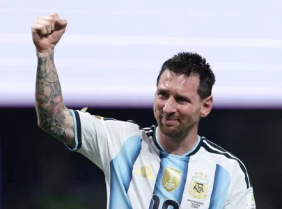 messi inspires argentina in stunning late comeback to see off egypt