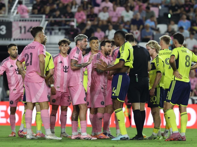 inter miami cf lionel messi argues with referee filip dujic during the 2025 mls cup playoff match between inter miami cf and nashville sc at chase stadium on october 24 2025 in fort lauderdale florida photo afp inter miami cf lionel messi argues with referee filip dujic during the 2025 mls cup playoff match between inter miami cf and nashville sc at chase stadium on october 24 2025 in fort lauderdale florida photo afp