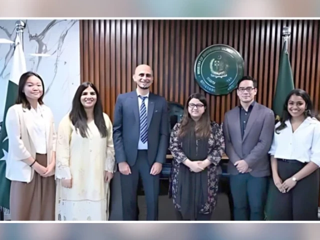 Meta offers support for AI models as Pakistan deepens digital push