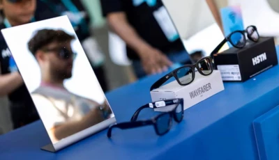 a visitor reviews the new meta smart glasses during the meta annual connect conference at the company s headquarters in menlo park california u s september 16 2025 reuters carlos barria file photo