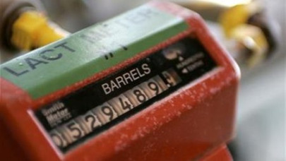 russia backs 0 5m bpd oil output hike