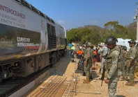 mexican army soldiers and civil protection members rescue passengers from the interoceanic train that derailed in the asunci n ixtaltepec area on the route to oaxaca mexico on december 28 2025 photo afp