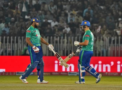 rossouw hits fastest century as sultans down zalmi to qualify for psl 8 playoffs