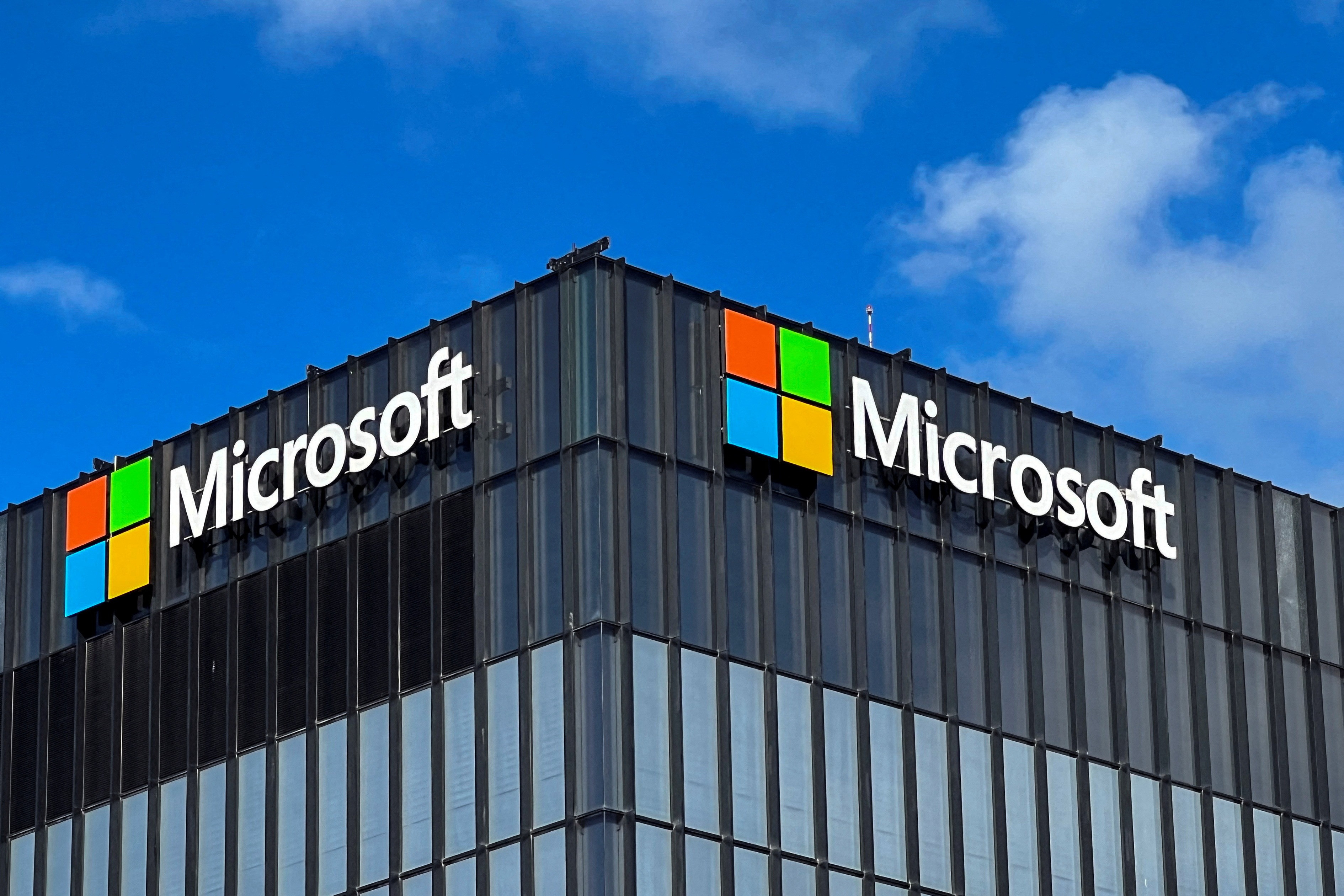 microsoft s ai bets boost cloud business alphabet yet to find silver lining