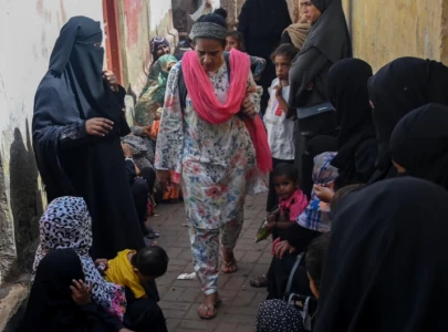 heatwave challenges for expectant mothers on pakistan s densely populated island heatwave challenges for expectant mothers on pakistan s densely populated island