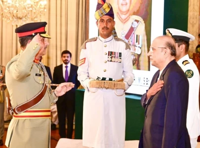 president zardari grants military awards to armed forces personnel