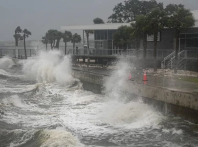 hurricane milton turns deadly catastrophic flooding hits florida 1 5 million without power