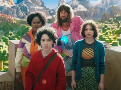 a minecraft movie surpasses 700 million at the global box office