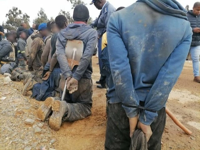 south africa arrests 1 000 illegal miners photo afp