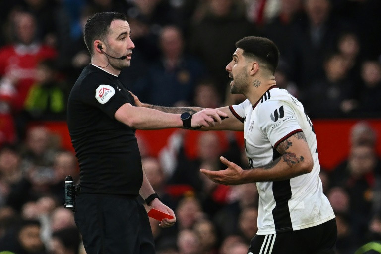 Photo of Mitrovic 'regrets' referee barge as lengthy ban looms