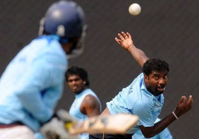 world cup umpires know muralitharan s action suspect hair