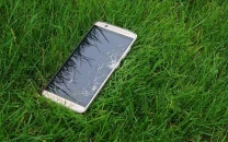 japan nuclear official loses phone with confidential data in china