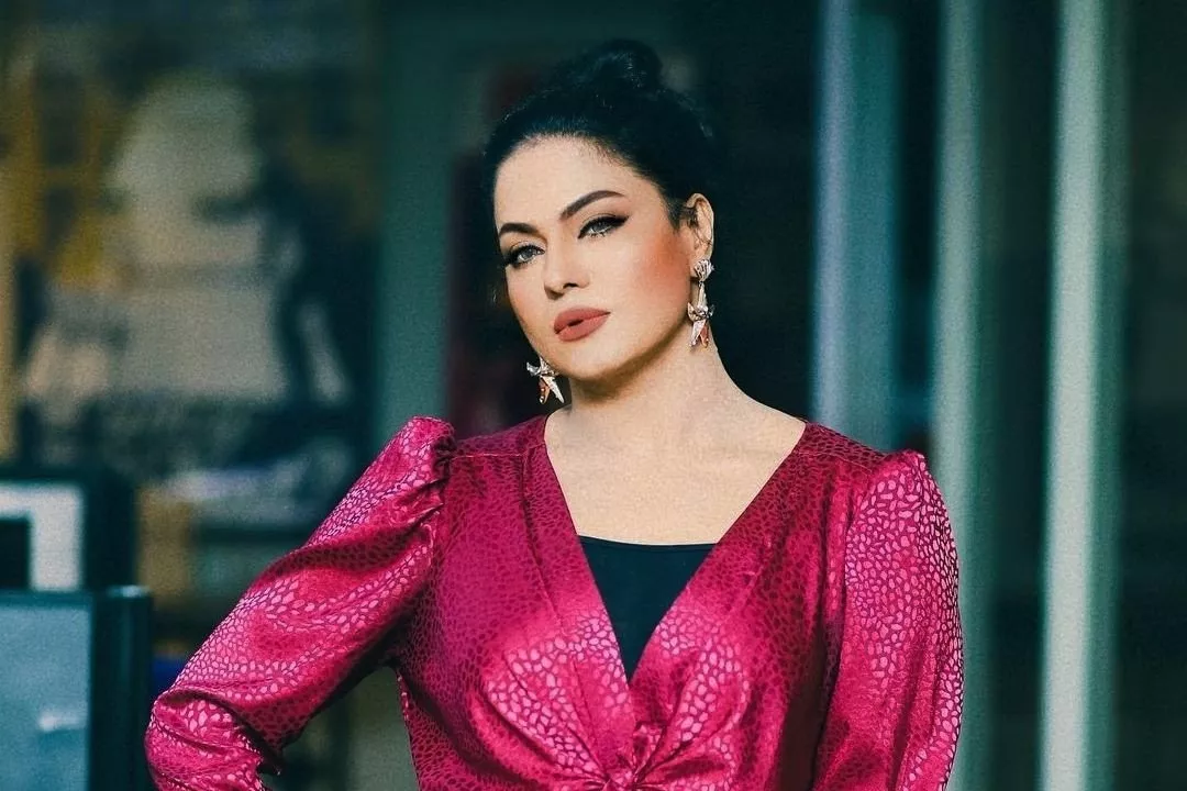 veena malik s cancerous tweets are written by someone else and no one knew veena malik s cancerous tweets are written by someone else and no one knew