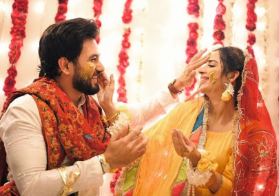 saboor aly ali ansari share pictures from their intimate mayoun ceremony saboor aly ali ansari share pictures from their intimate mayoun ceremony