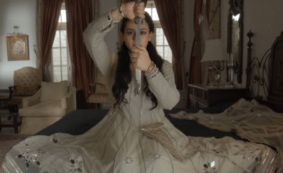 zara noor abbas takes control of the throne in badshah begum teaser zara noor abbas takes control of the throne in badshah begum teaser