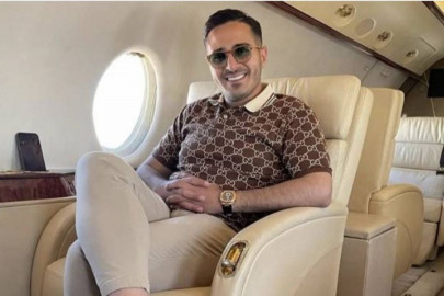 alleged tinder swindler is reportedly working on a dating show