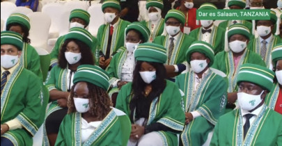 more than 660 aku students graduate in global convocation