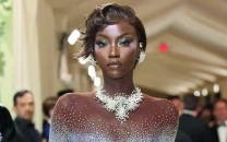 anok yai takes top honour at the fashion awards anok yai takes top honour at the fashion awards