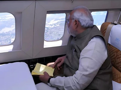 modi uses pakistani airspace en route to paris