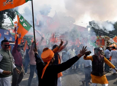 modi s alliance set to easily win bihar vote