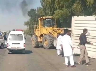 10 killed in trailer van collision in k p s karak