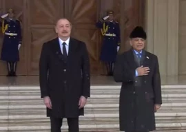 pm given guard of honour at azerbaijan presidential palace