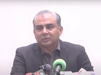 naqvi criticises politicisation of imran khan s health accuses opponents of playing politics