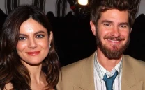andrew garfield and monica barbaro spotted backstage in vegas and fans can t get over his hair andrew garfield and monica barbaro spotted backstage in vegas and fans can t get over his hair