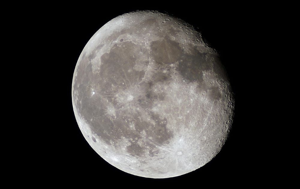 Spanish firm unveils moon GPS to guide future lunar missions | The Express Tribune