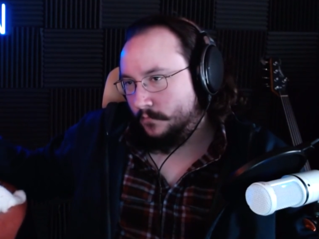 streamer moonmoon accused of affair with gta rp partner in cheating scandal streamer moonmoon accused of affair with gta rp partner in cheating scandal