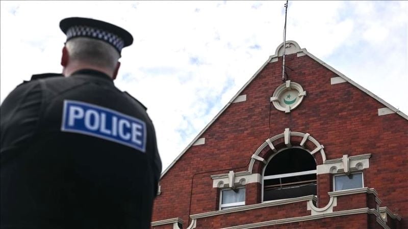 man arrested following attack on mosque in northern irelandteams repair the road and garden walls around the southport islamic society mosque that has been attacked by the far right extremists following a knife attack in which 3 children were killed and 10 people including 8 children were injured in southport uk on july 31 2024 photo anadolu