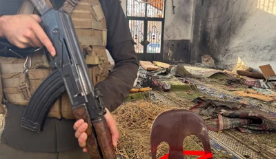an armed man stands inside the imam ali ibn abi talib mosque following an explosion in the wadi al dahab neighborhood of homs on december 26 2025 photo afp an armed man stands inside the imam ali ibn abi talib mosque following an explosion in the wadi al dahab neighborhood of homs on december 26 2025 photo afp
