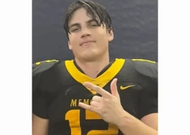 texas high school football player austin metcalf stabbed during track meet texas high school football player austin metcalf stabbed during track meet