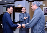 president asif ali zardari welcomes mqm chairman khalid maqbool siddiqui for talks in karachi interior minister mohsin naqvi is also present photo express president asif ali zardari welcomes mqm chairman khalid maqbool siddiqui for talks in karachi interior minister mohsin naqvi is also present photo express