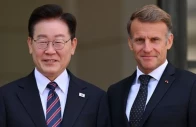 french president emmanuel macron hosts south korean president lee jae myung for talks in paris photo anadolu agency french president emmanuel macron hosts south korean president lee jae myung for talks in paris photo anadolu agency