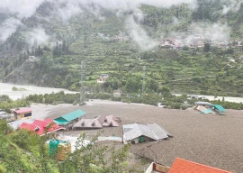 mudslide engulfs indian himalayan town