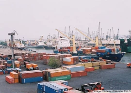 india seizes cargo bound for karachi