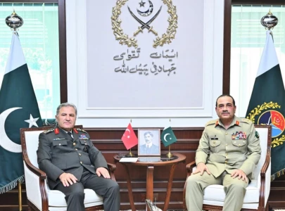 turkish land forces commander lauds pakistan military s role in regional peace meets top leadership