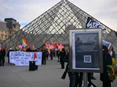 louvre shuts to visitors as staff strike over working conditions