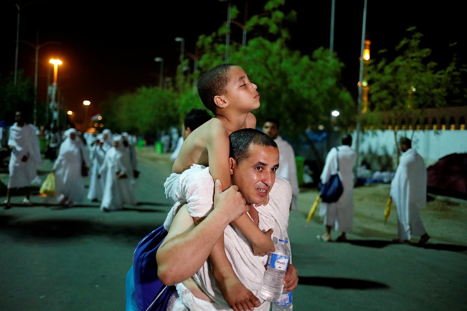 Pilgrims arrive at the plains of Arafat outside Mecca on the eve of Hajj, August 19, 2018. PHOTO:REUTERS