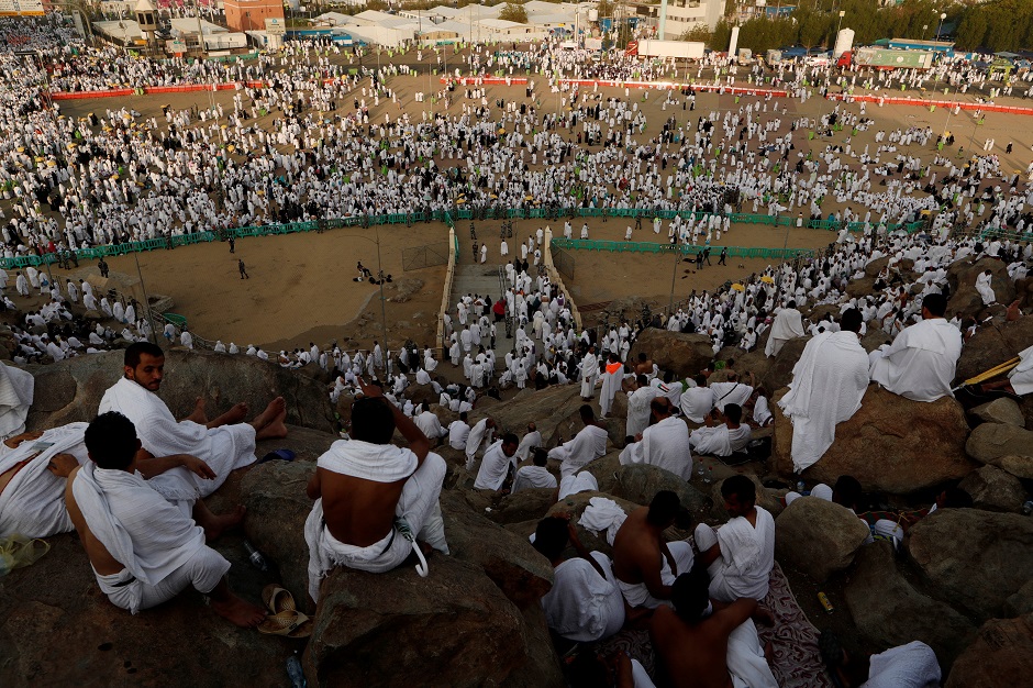 Pilgrims gather on Mount Arafat during Hajj on Augusut 20, 2018. PHOTO:AFP