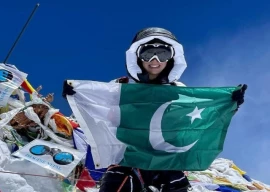 british pakistani climber summits manaslu peak british pakistani climber summits manaslu peak