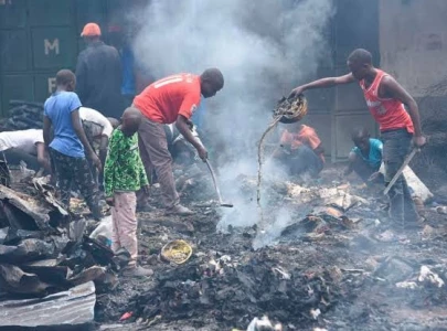 at least eight dead as fire rips through nairobi slum at least eight dead as fire rips through nairobi slum