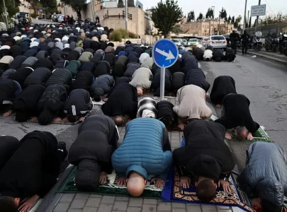 jerusalem s muslims despair on eidul fitr as access to al aqsa mosque denied amid war